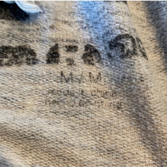 Women’s Gray Hooded Roxy Sweatshirt with Front Pocket And V Neck - Picture 4 of 4